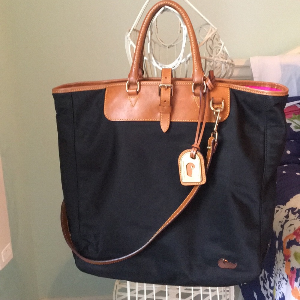 Dooney & Burke black tote bag!